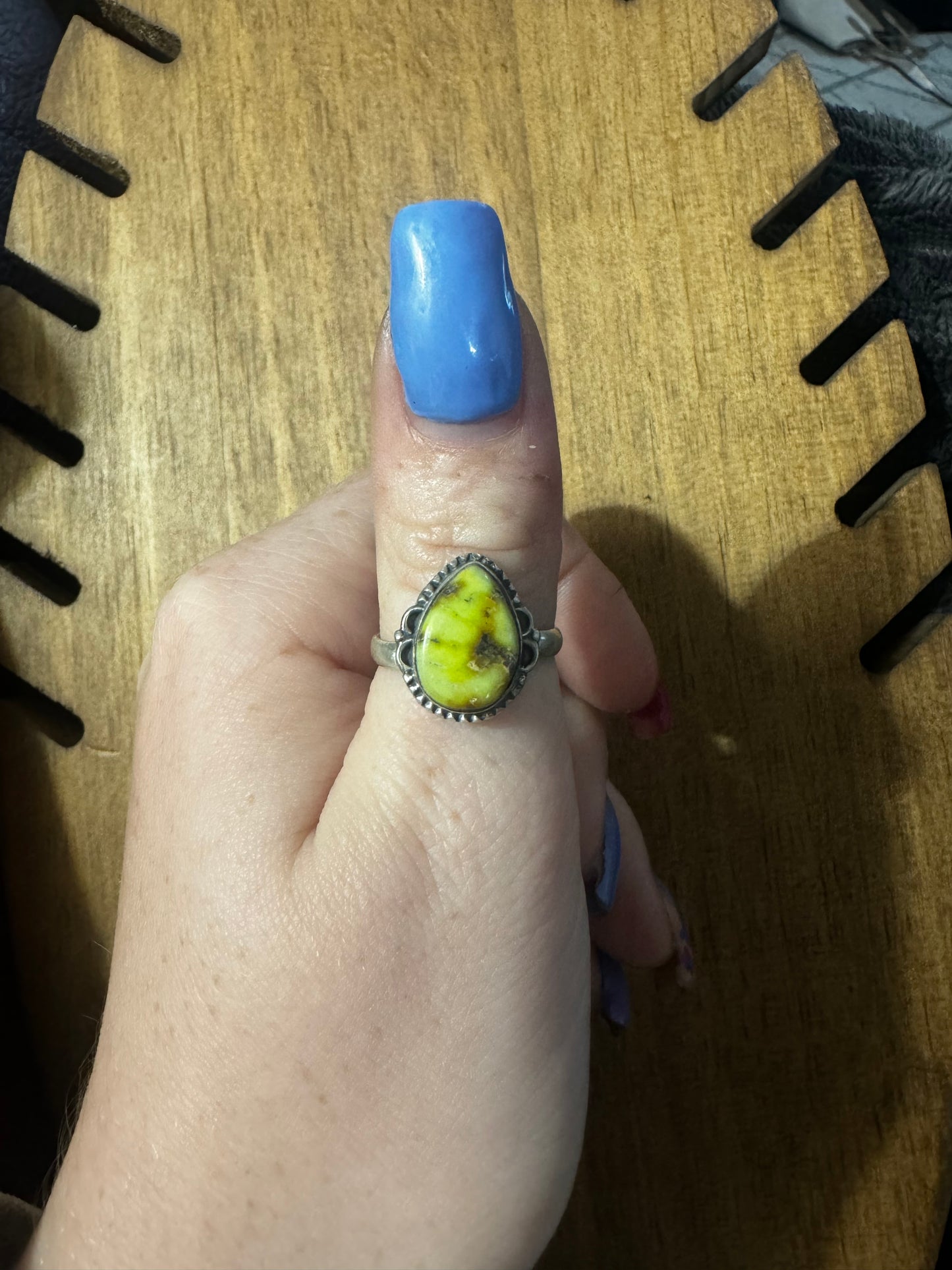 Palomino teardrop adjustable ring
