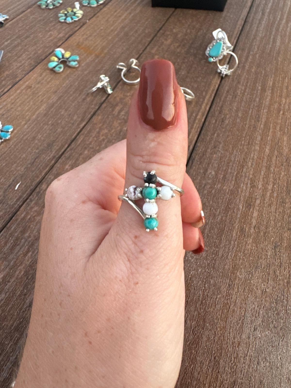 Sz 7 turquoise and white buffalo cross ring