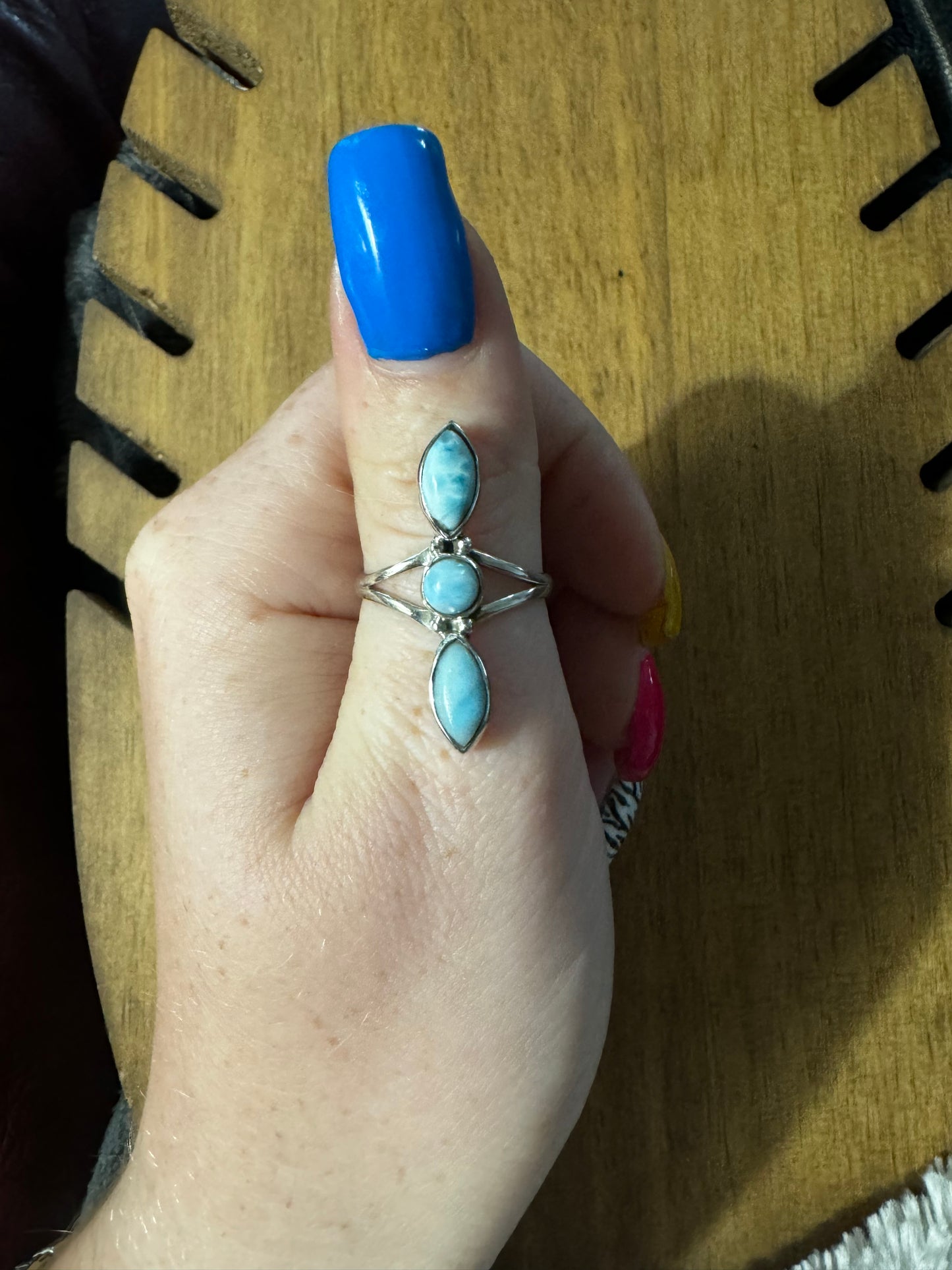 Sz 8 3 stone larimar ring
