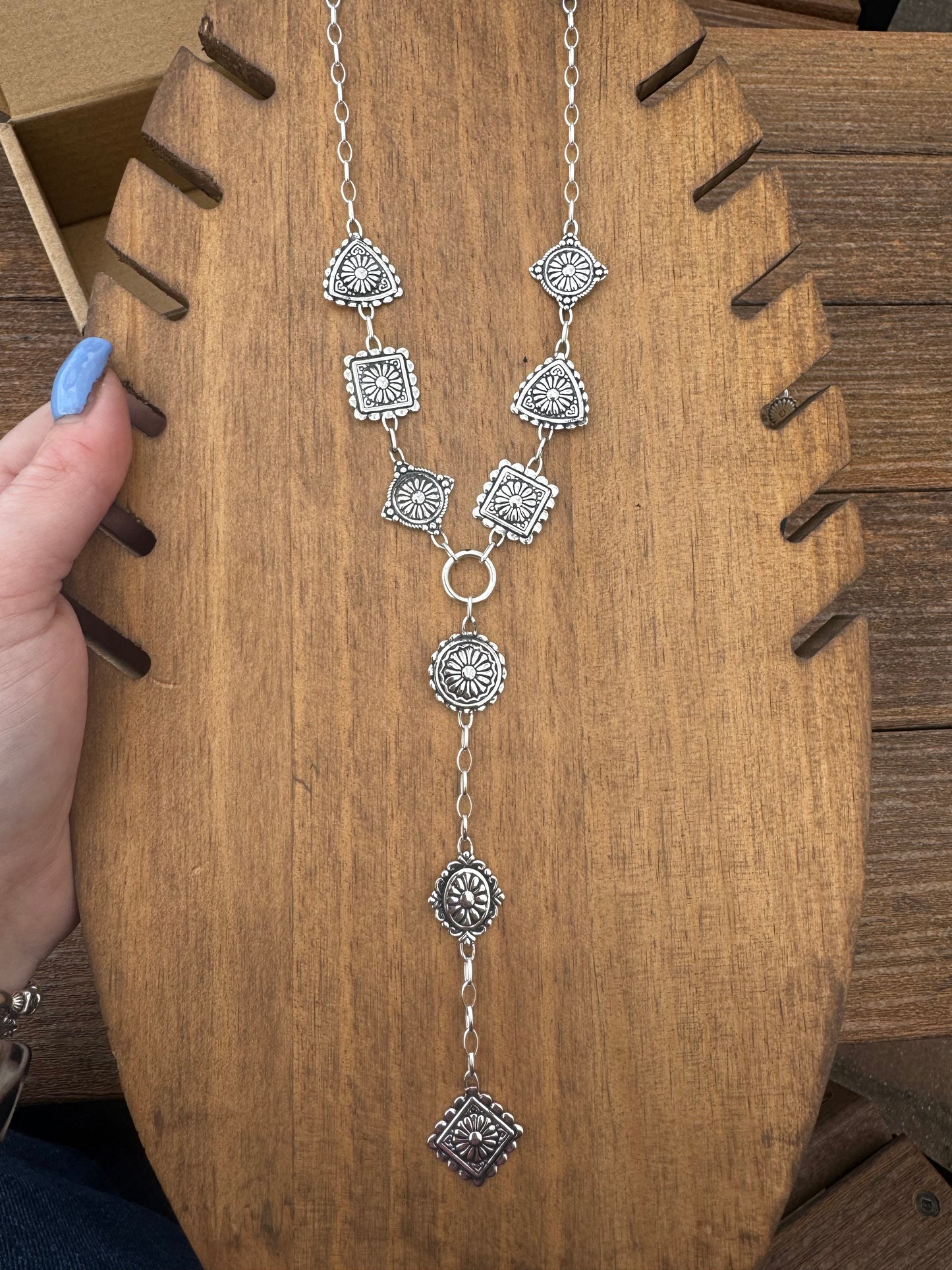 Silver lariat necklace