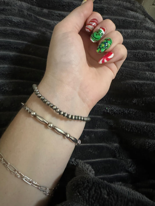 Turquoise and 4mm pearl stretch bracelet