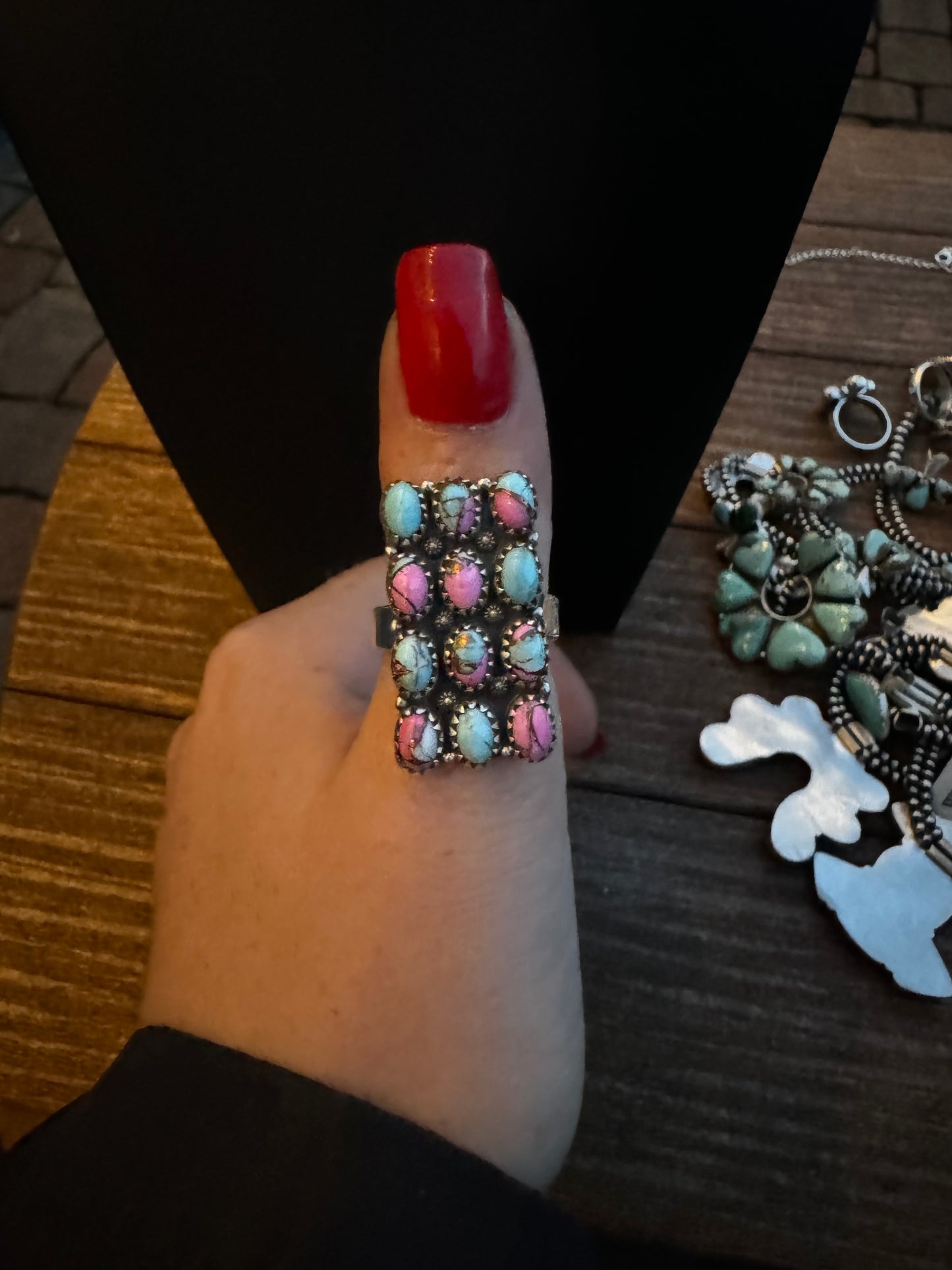 Adjustable cotton candy bar ring