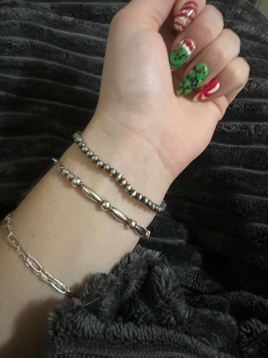 Turquoise and large pearl stretch bracelet