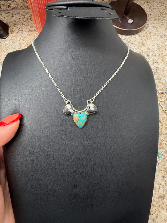 Santa Maria turquoise and white buffalo curve bar necklace