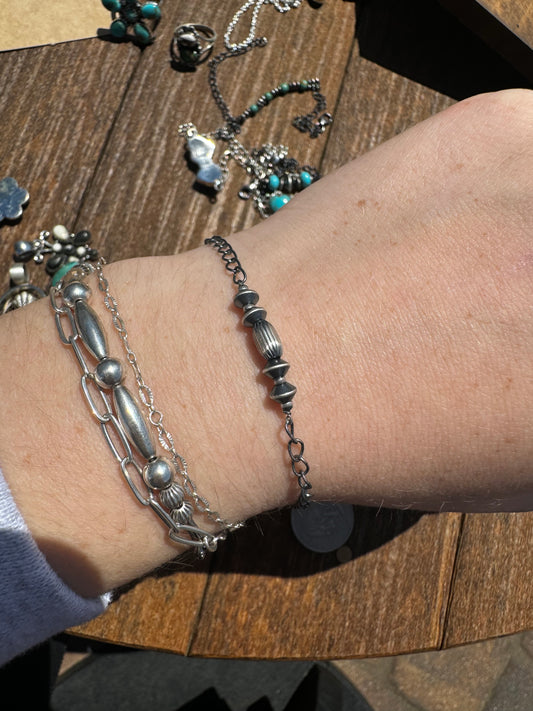 Saucer pearl chain bracelet