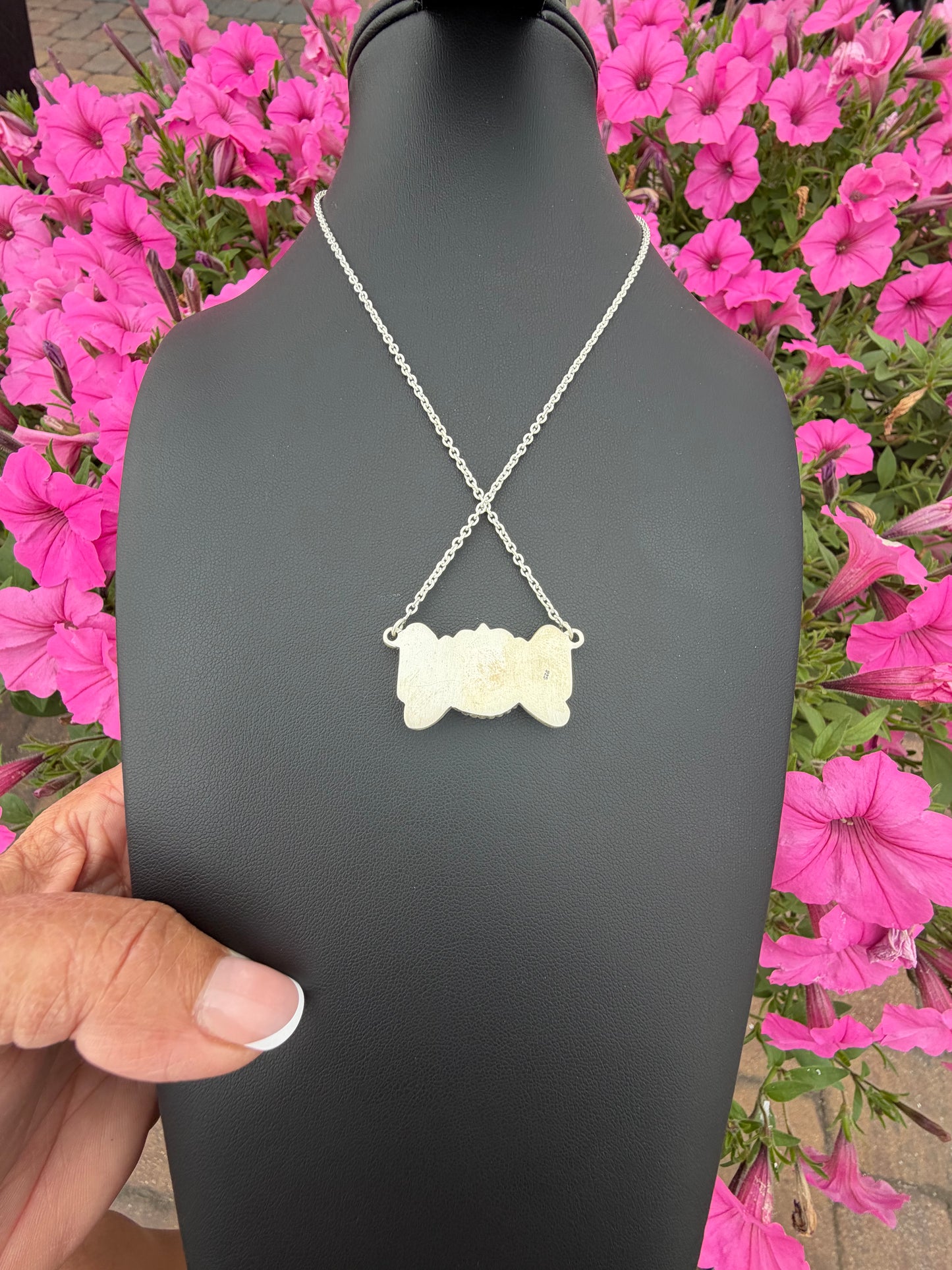 Ithica peak 3 stone bar necklace