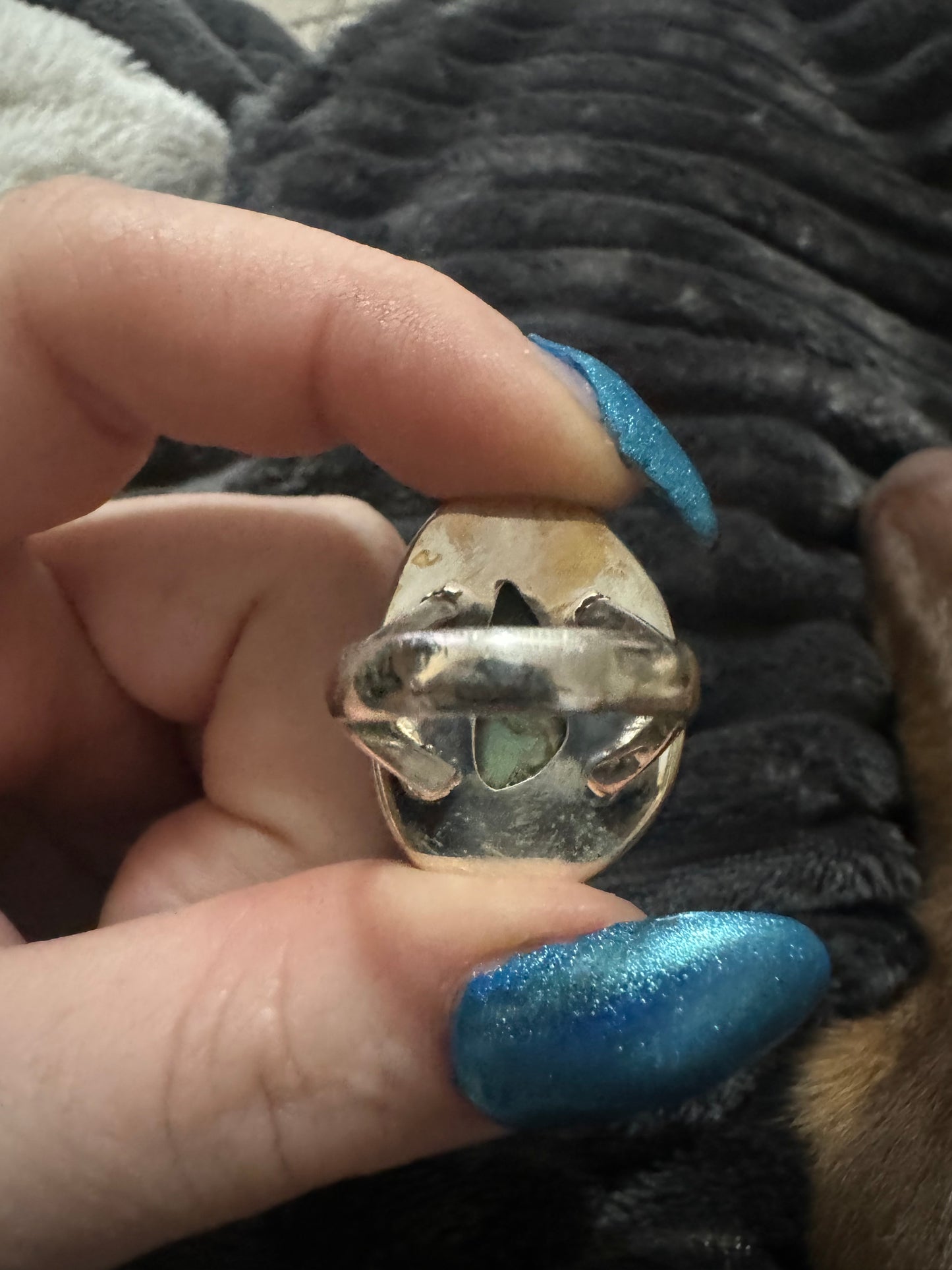 Sz 8.5 turquoise ring with rope detail