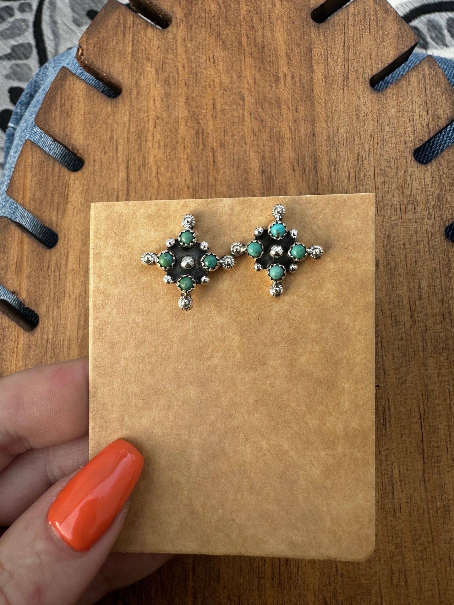 Turquoise point earrings