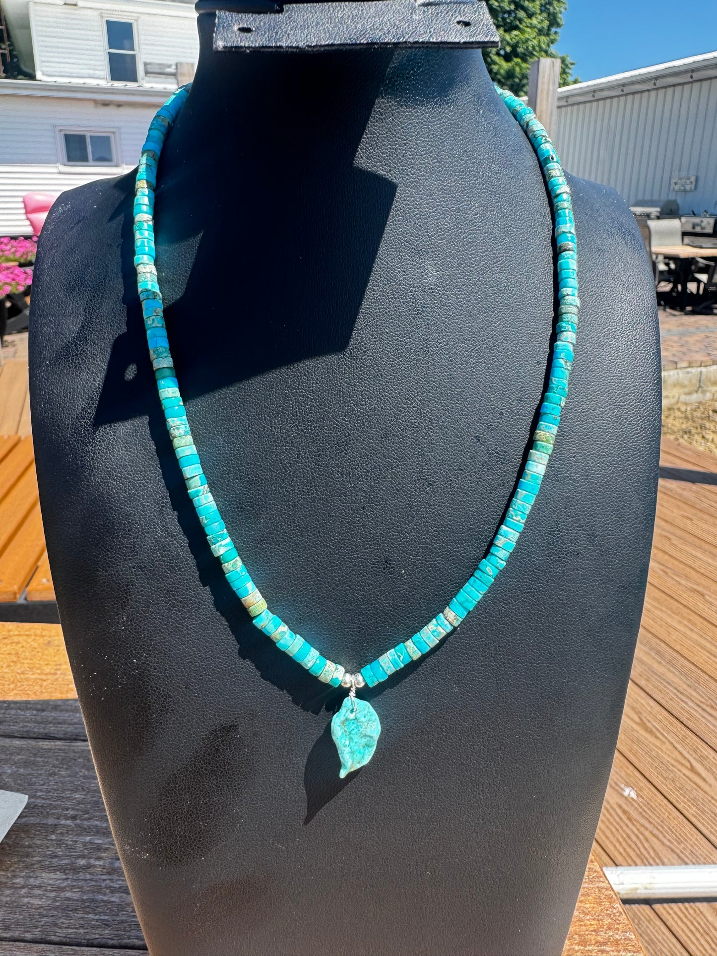 Turquoise chip necklace