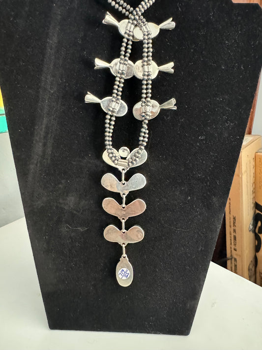 Kingman turquoise lariat type necklace