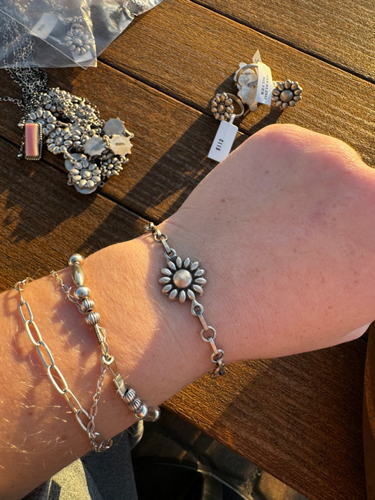 Silver cluster chain bracelet