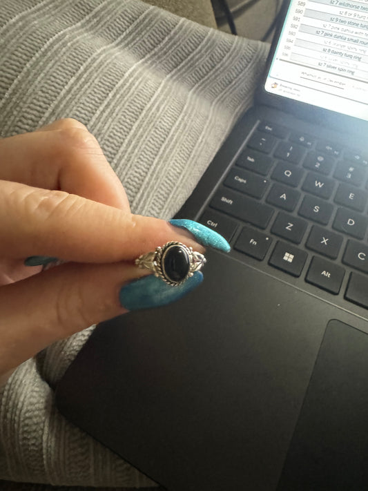 Sz 6 black onyx ring