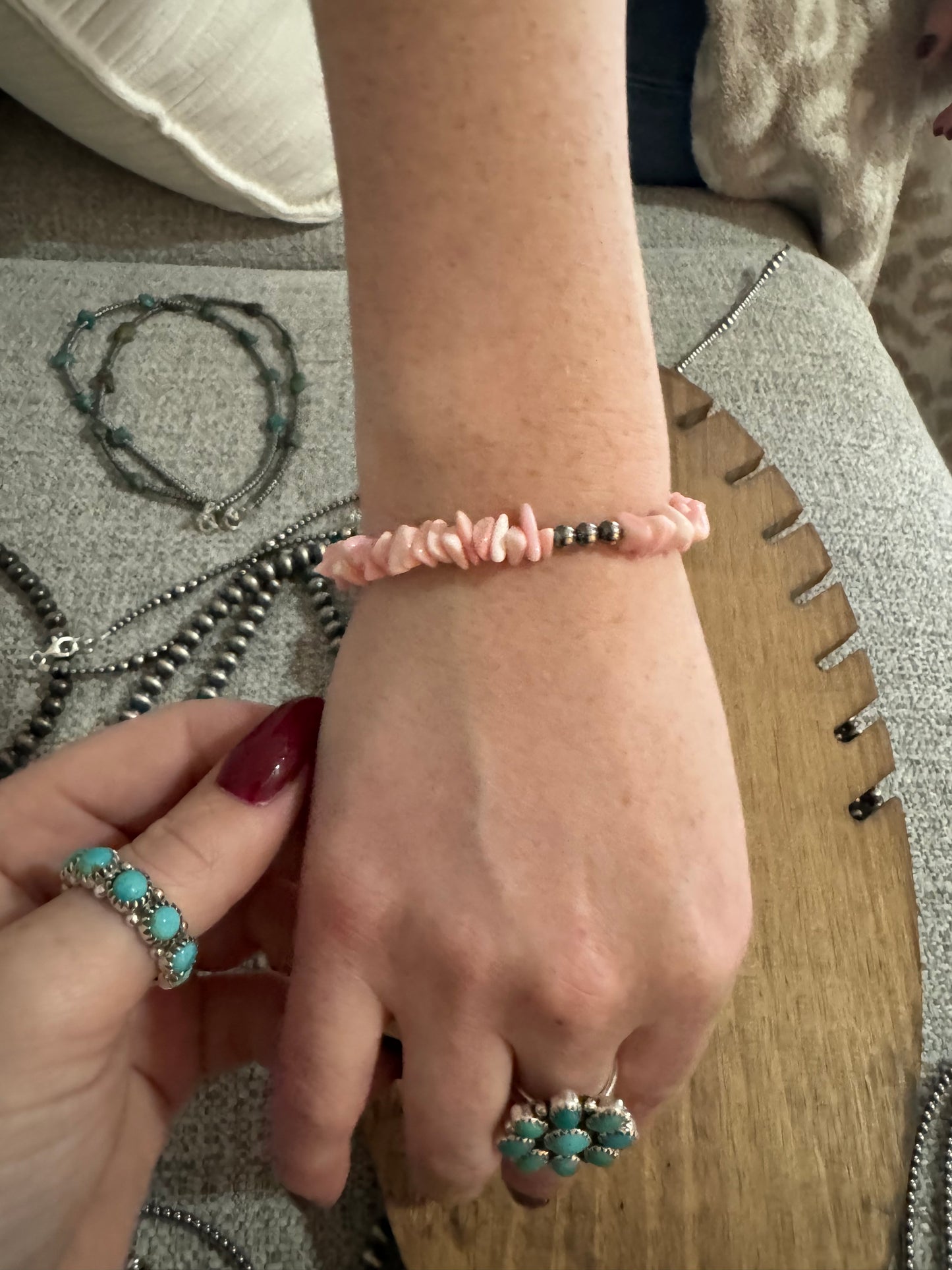 RTS BF pink conch pearl stretch bracelet