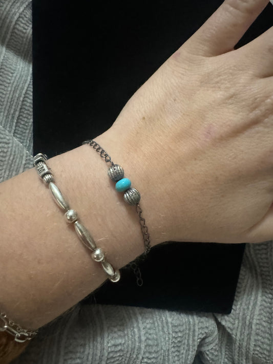 Melon pearl and turquoise chain bracelet