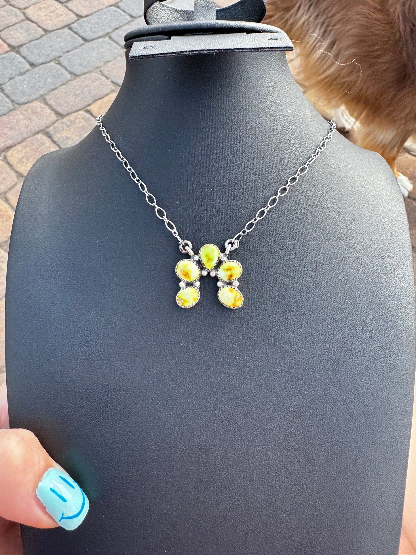 Palomino dainty Naja necklace