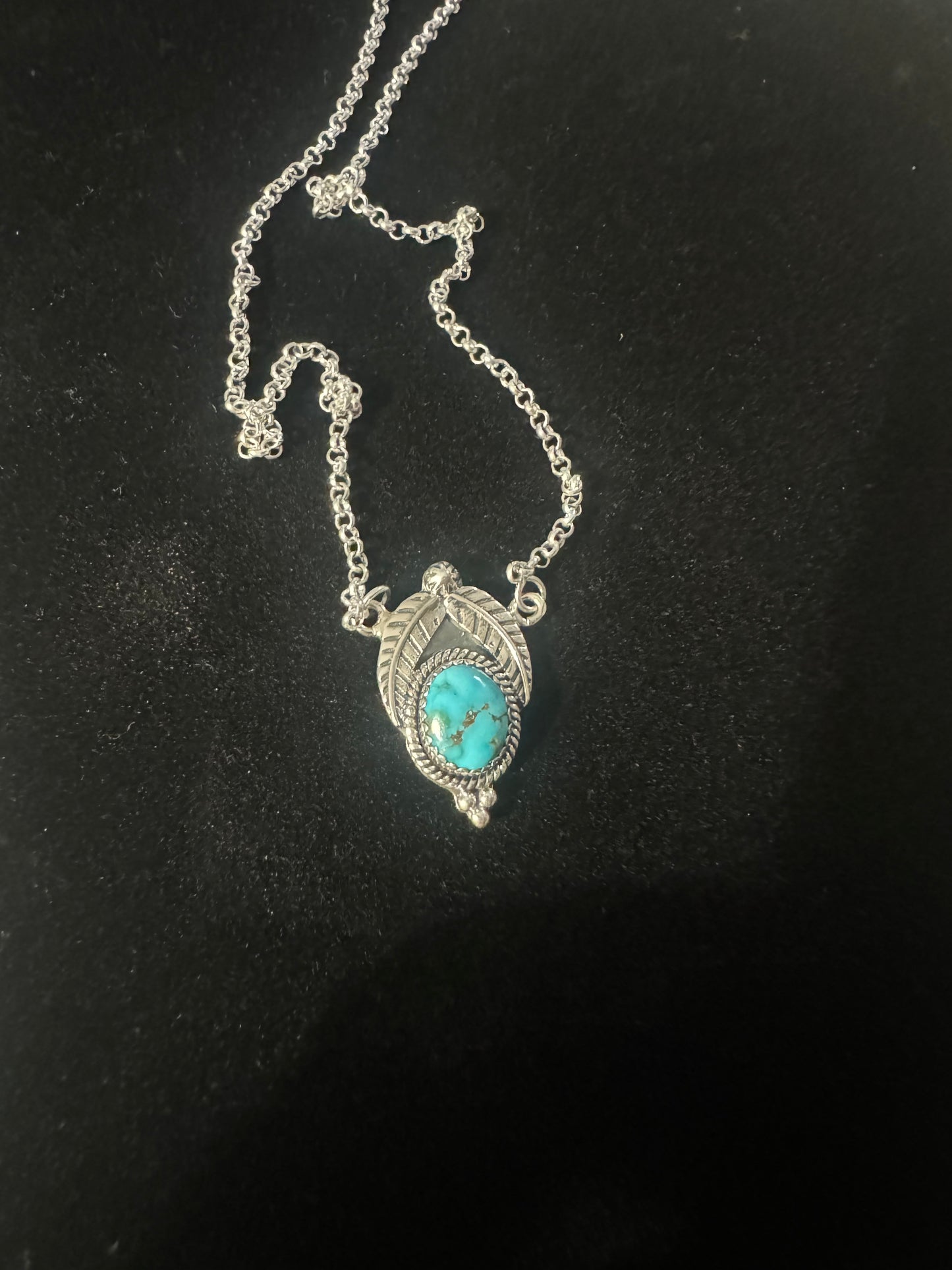 Everyday dainty turquoise necklace