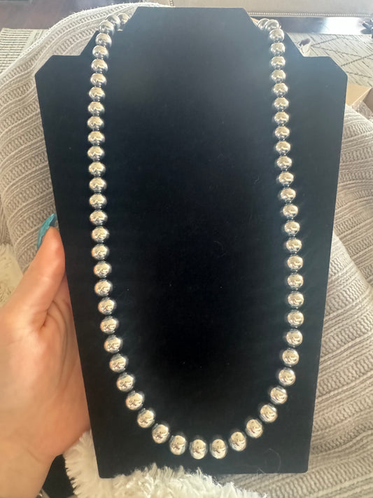 26” 10mm pearls